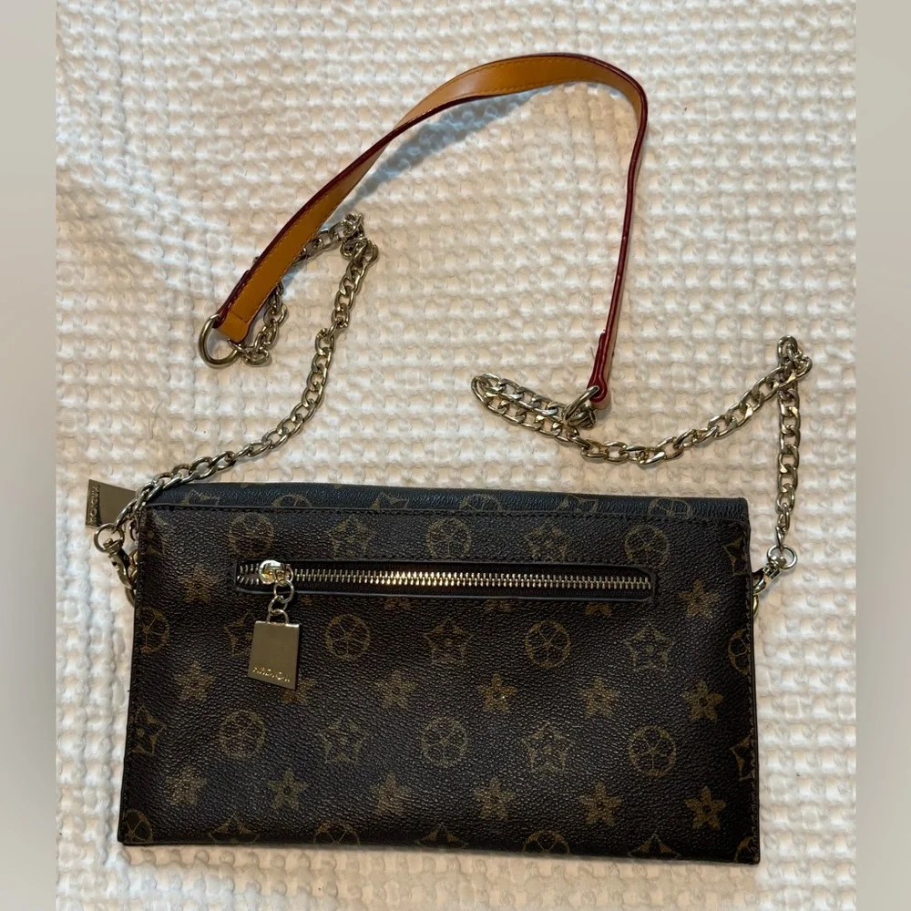 Kadiou Brown Patterned Clutch with Gold Chain Strap - Picture 6 of 8